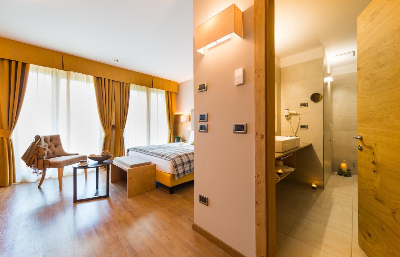 Hotel Ambassador Levico Terme Luaran gambar