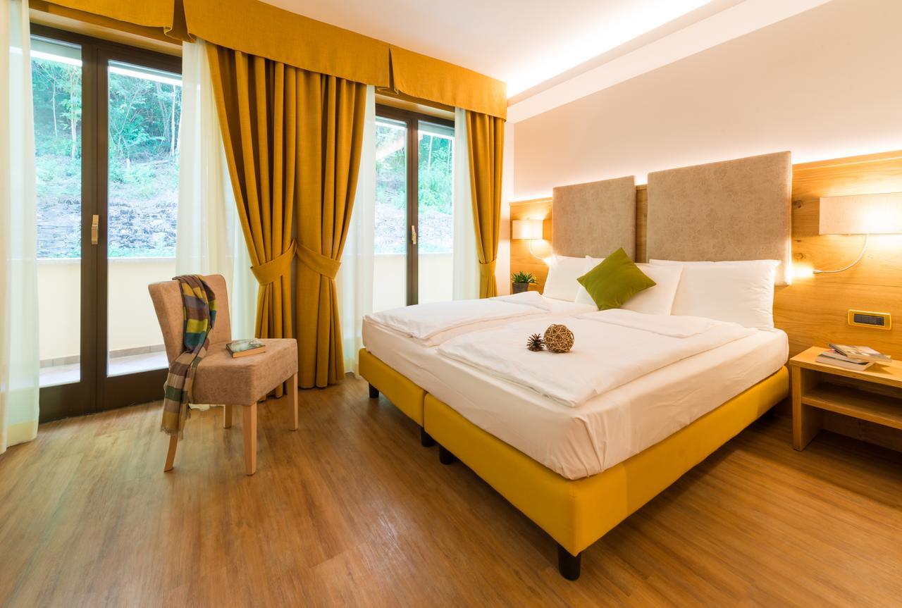 Hotel Ambassador Levico Terme Luaran gambar