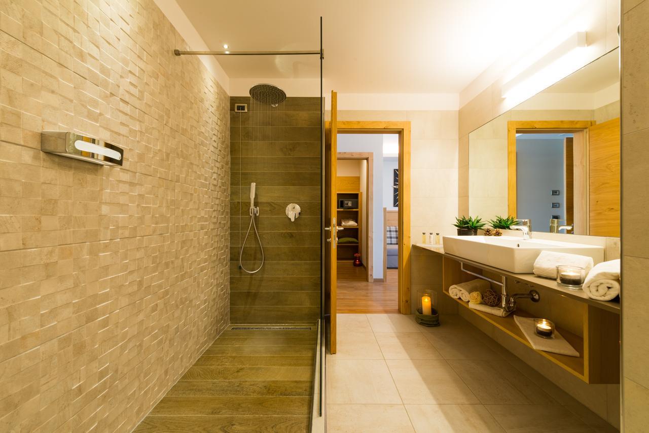 Hotel Ambassador Levico Terme Luaran gambar
